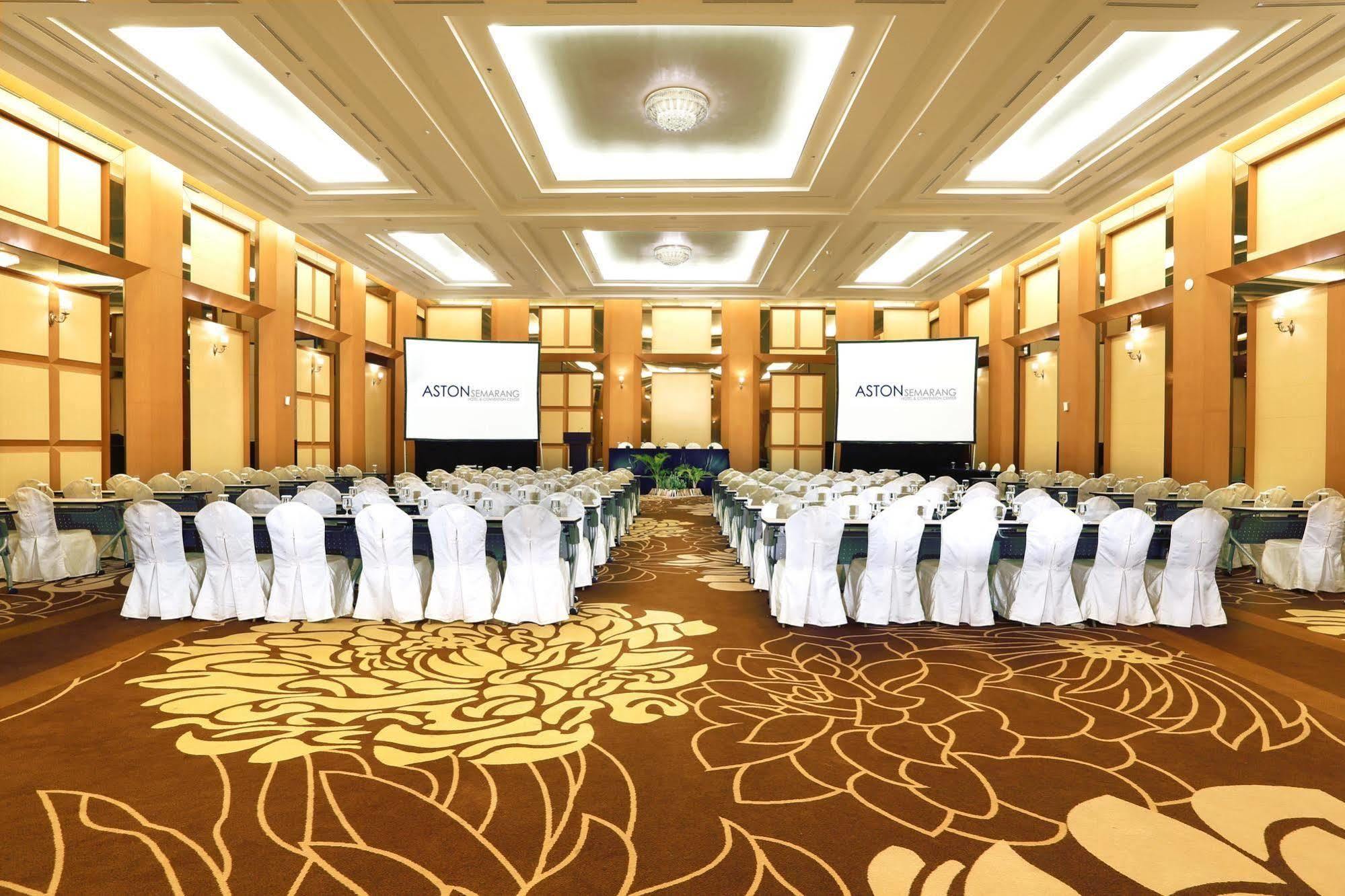 Golden City Hotel And Convention Center - Chse Certified Семаранг Экстерьер фото